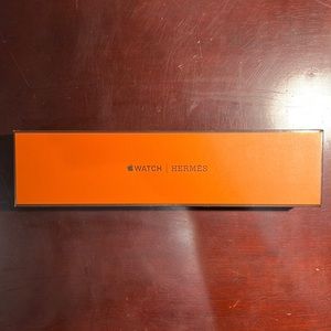 New - Hermes Apple Watch Hermes Series 8 44mm Silver Stainless CEL - MNNR3LL/A